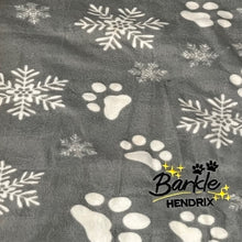 Load image into Gallery viewer, LIMITED EDITION Barkle Winter Blankie
